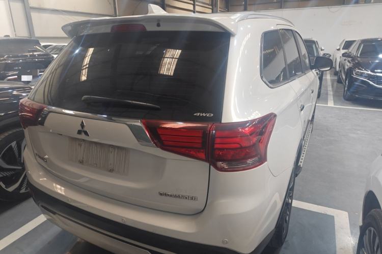 Used Mitsubishi Outlander 2020 2.4L 4x4 Zhi Xiang Edition 5 Seats