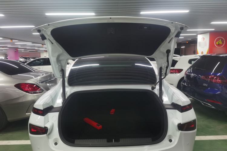 Used XPeng P7 2022 670E+
