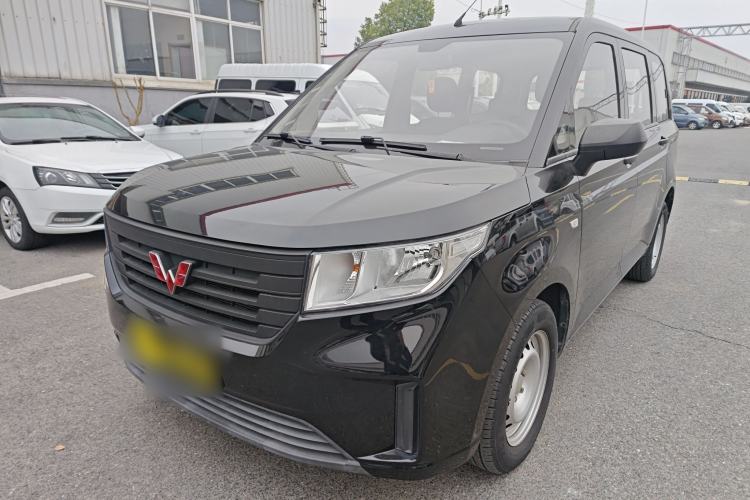 Used Wuling Hongguang PLUS 2019 1.5T Manual Standard Edition 5 Seats