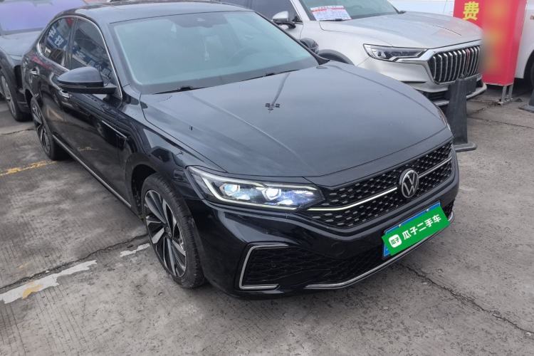 Used Volkswagen Passat 2022 330TSI Starry Luxury Edition – Exclusive Special Edition