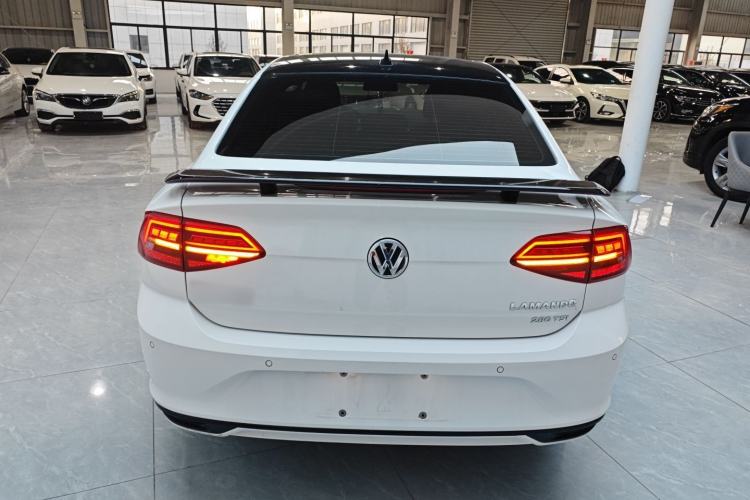 Used Volkswagen Lamando 2021 280TSI DSG Luxury Phantom Edition
