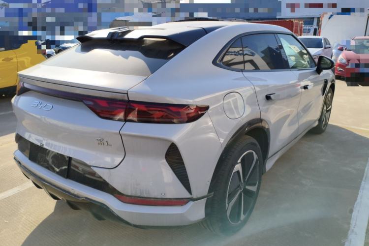 Used BYD Song L EV 2025 662 km Advanced Intelligent Driving Version
