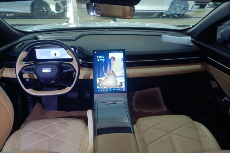 Used  L6 2023 125km MAX
