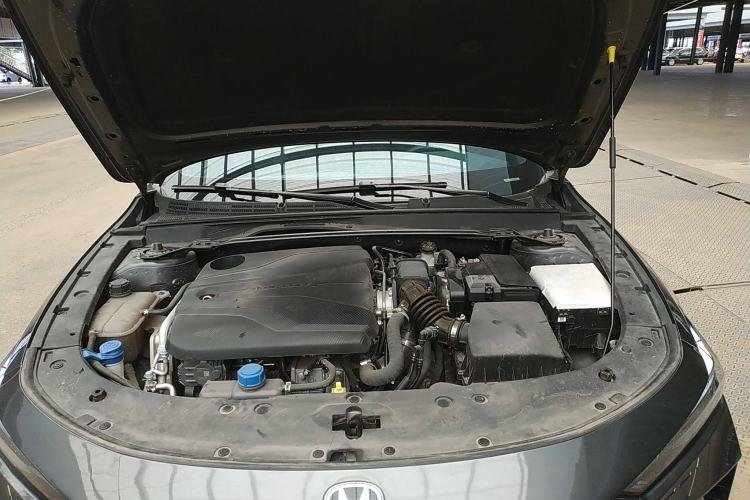 Used Changan UNI-V 2022 1.5T Prestige Version
