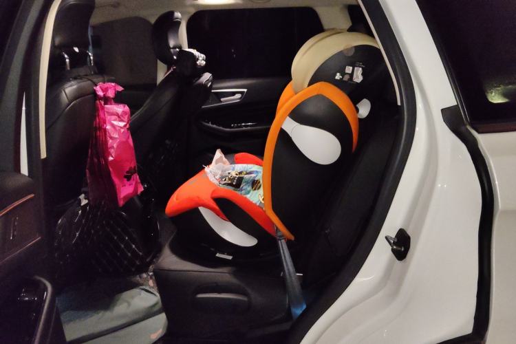 Used Ford Edge 2016 EcoBoost 245 Two-Wheel-Drive Titanium 7-Seater