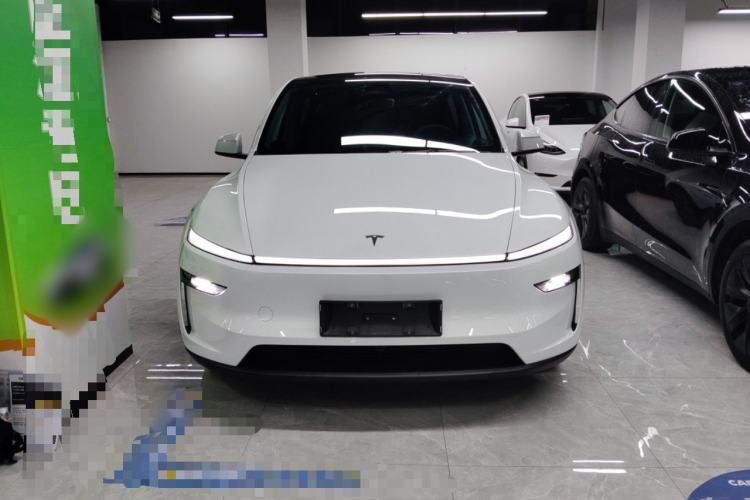 Used Tesla Model Y 2025 Long-Range All-Wheel-Drive Version