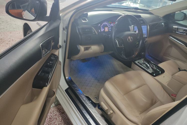 Used Toyota Camry 2012 Luxurious Edition 2.5HG Zunrui