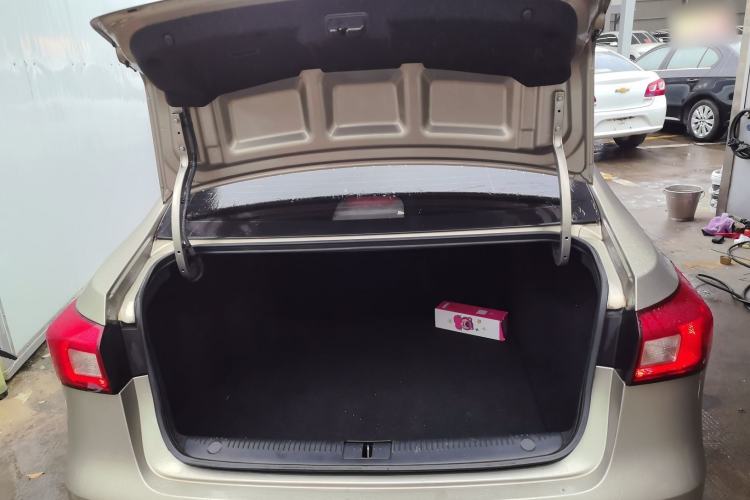 Used Roewe 360 2017 1.5L Automatic Luxury Edition
