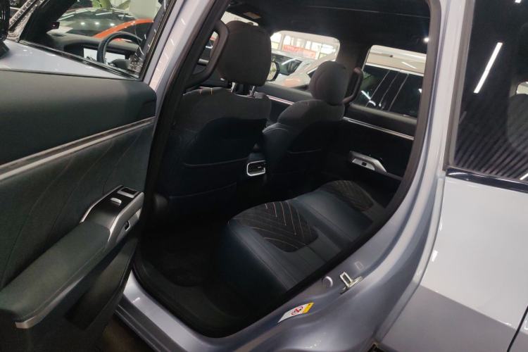 Used  G318 2024 Four-Wheel-Drive Air Suspension Model