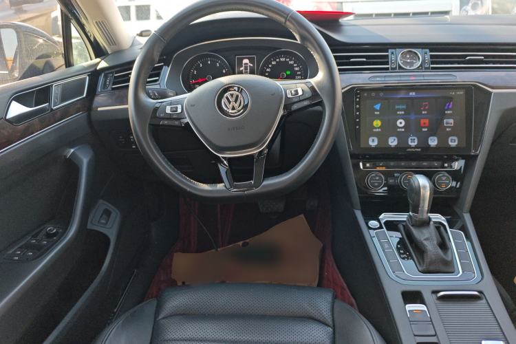 Used Volkswagen Magotan 2018 Facelift 330TSI DSG Luxury Model
