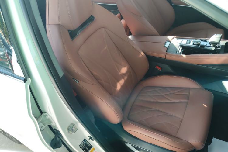 Used Changan CS75 PLUS 2024 3rd Generation Champion Edition 1.5T Intelligent Drive Dynamic Model
