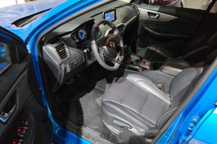 Used Dongfeng Fengon S560 2018 1.8L CVT Elite Model 7 Seats
