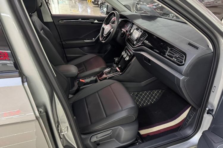 Used Volkswagen T-ROC 2018 280TSI DSG Two-Wheel-Drive Comfort Version China V Standard