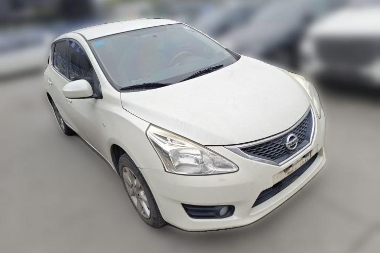 Used Nissan Tiida 2013 1.6L CVT Cool Cafe Edition
