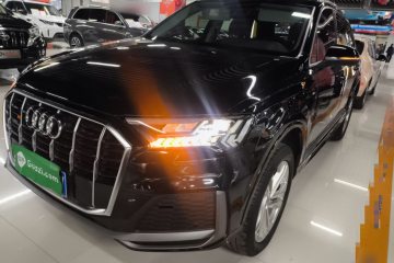 Used Audi Q7 2023 45 TFSI quattro S line Sport model