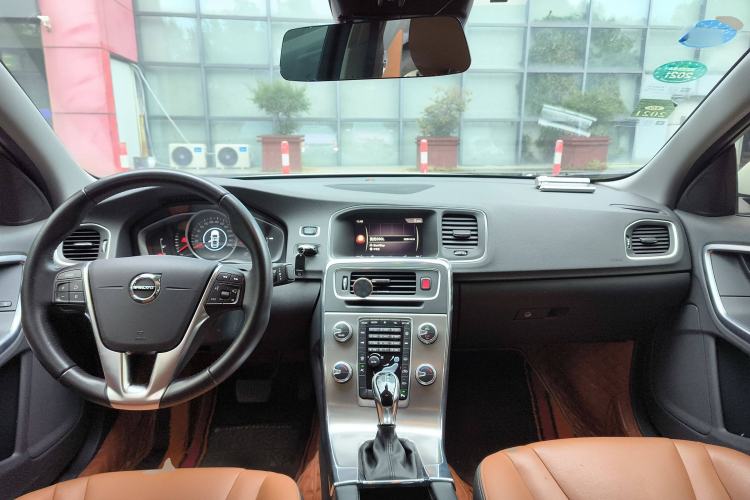 Used Volvo S60 2019 S60L Facelift T5 Intelligent Advanced Edition
