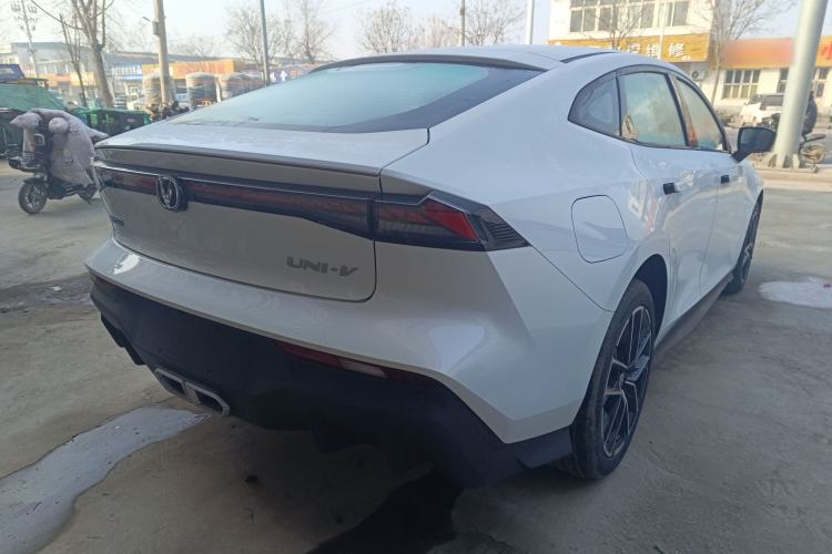 Used Changan UNI-V iDD 2024 Blue Whale Smart Electric iDD 136km ZhiKu Model
