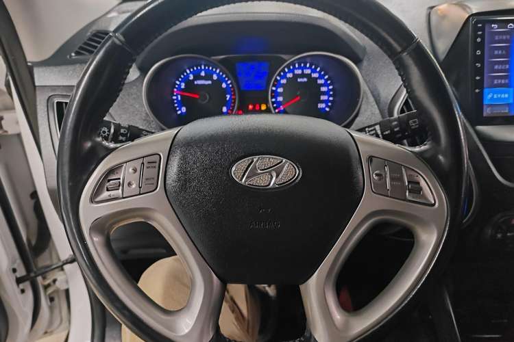 Used Hyundai ix35 2015 2.0L Automatic 2WD Smart Version China V Standard