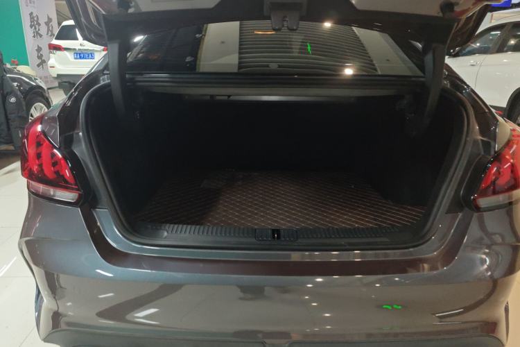 Used MG 5 2023 180 DVVT CVT Fashion Edition
