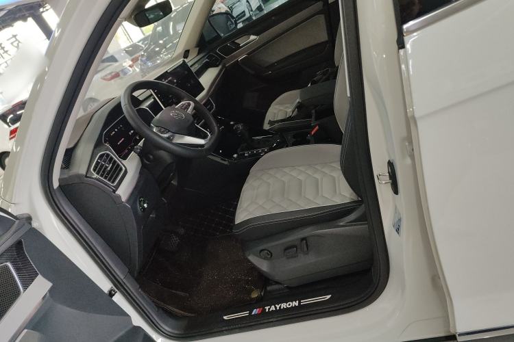 Used Volkswagen Tayron 2024 300TSI Two-Wheel-Drive Luxury Plus Advanced Version
