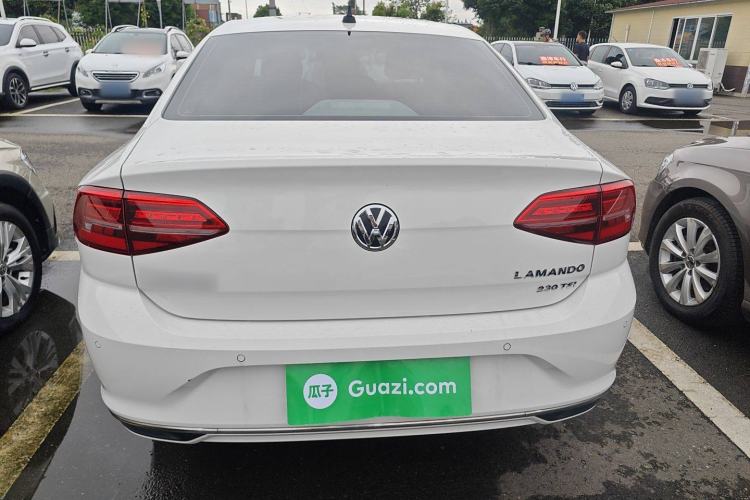 Used Volkswagen Lamando 2021 230TSI DSG Fashion Edition
