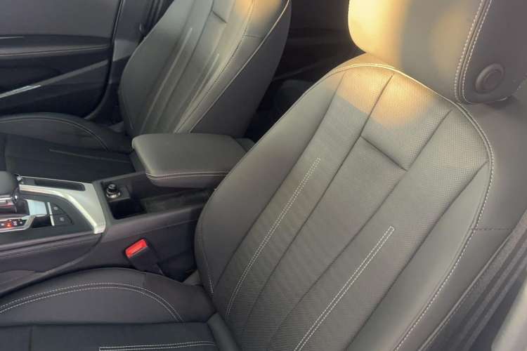 Used Audi A4L 2020 40 TFSI Fashionable and Elegant Model
