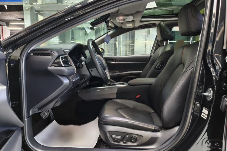 Used Toyota Camry 2023 2.5G Luxury Edition