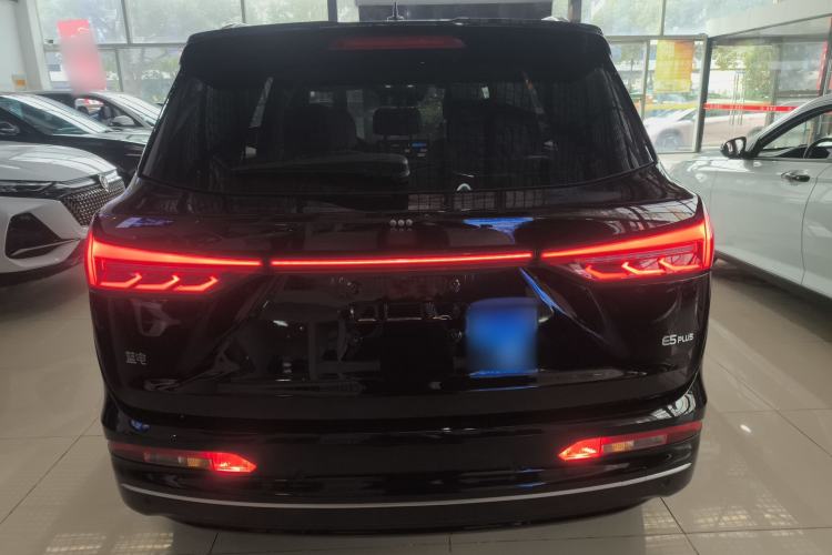 Used  E5 PLUS 2025 120km Standard Travel Custom Edition 7 Seats