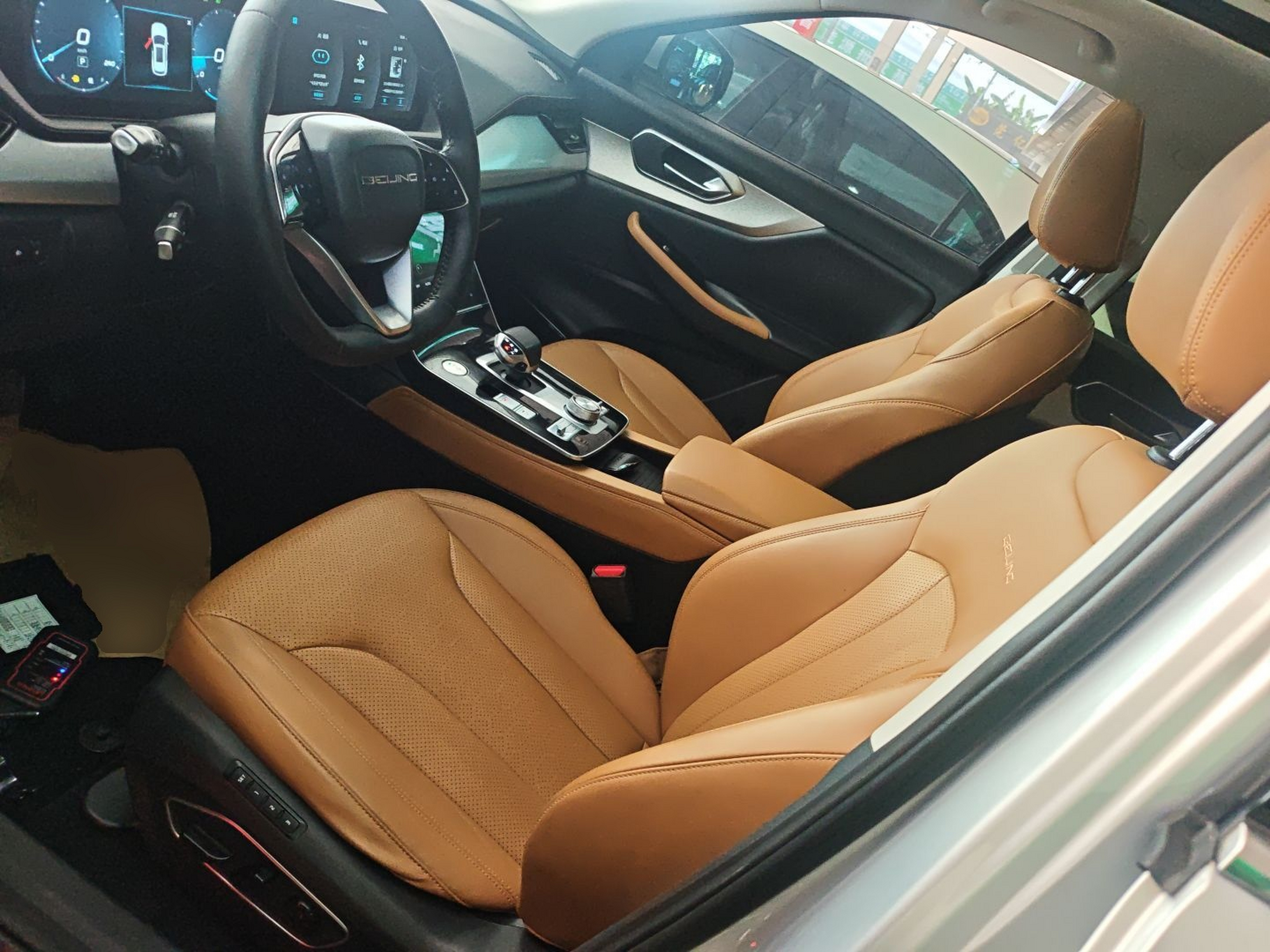 Переднее сиденье в автомобиле