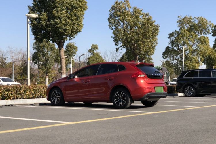 Used Volvo V40 2019 T3 Zhiyi Edition
