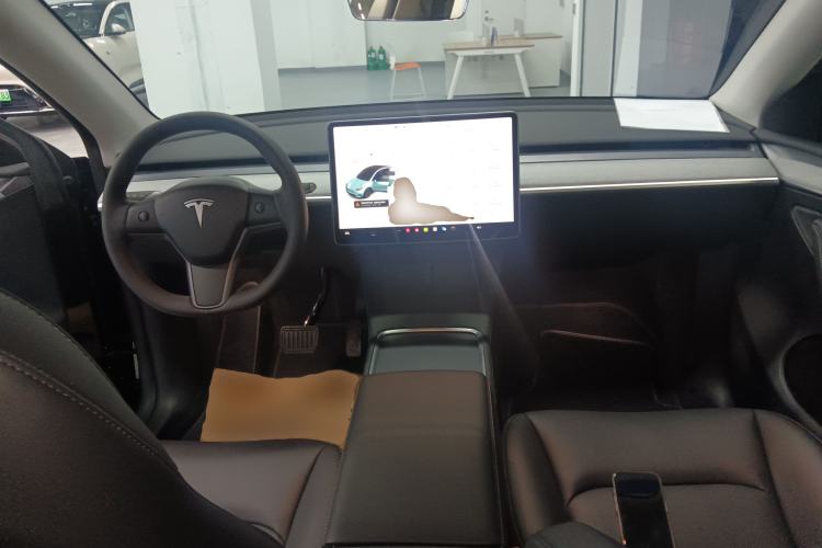 Used Tesla Model Y 2024 Long-Range All-Wheel-Drive Version