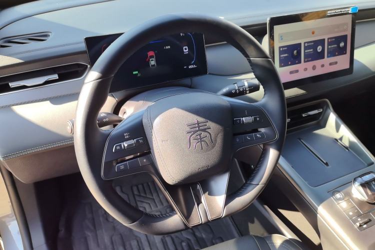 Used BYD Qin PLUS 2025 DM-i Smart Drive 55KM Leading Model
