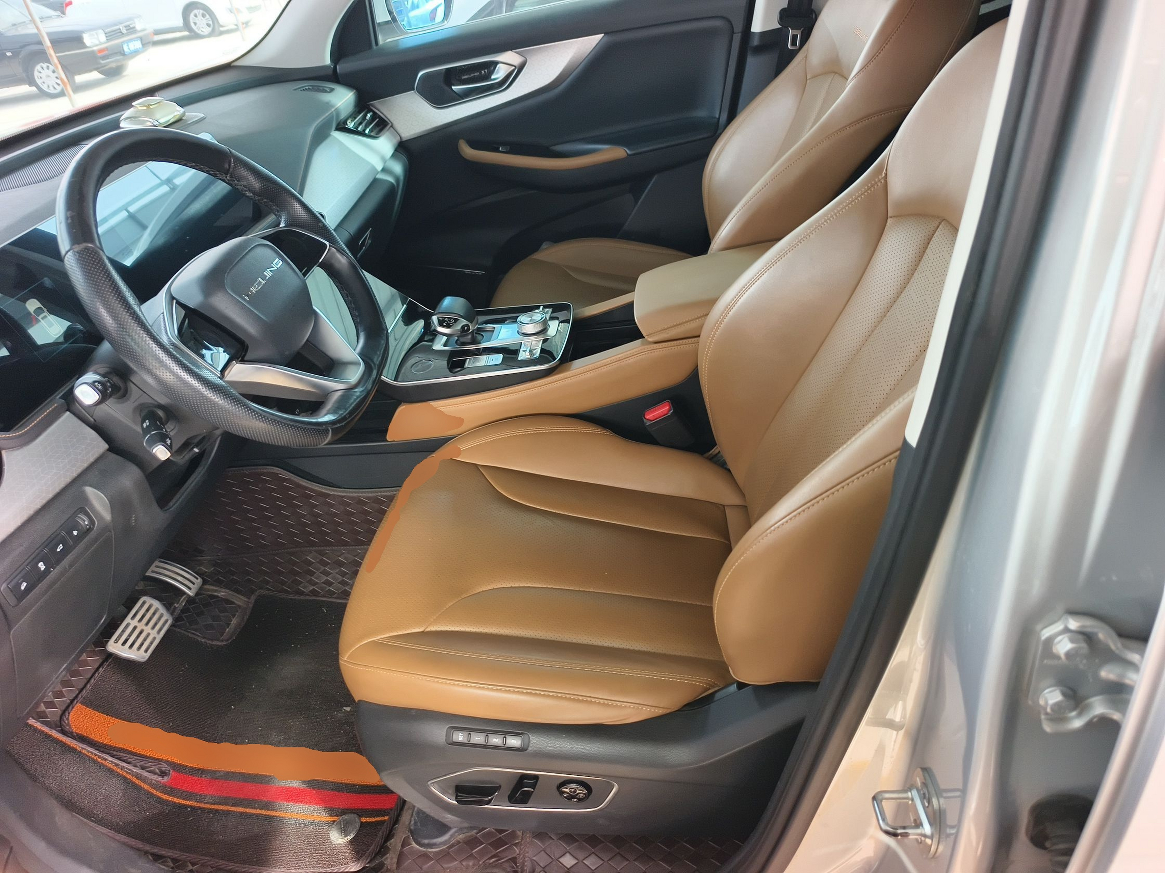 المقاعد الأمامية داخل السيارة