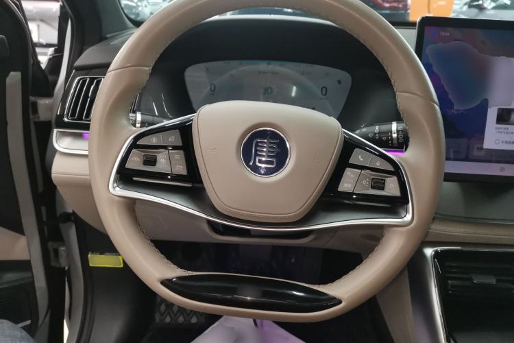 Used BYD Tang New Energy 2024 DM-i Glory Edition 112KM Prestige Model
