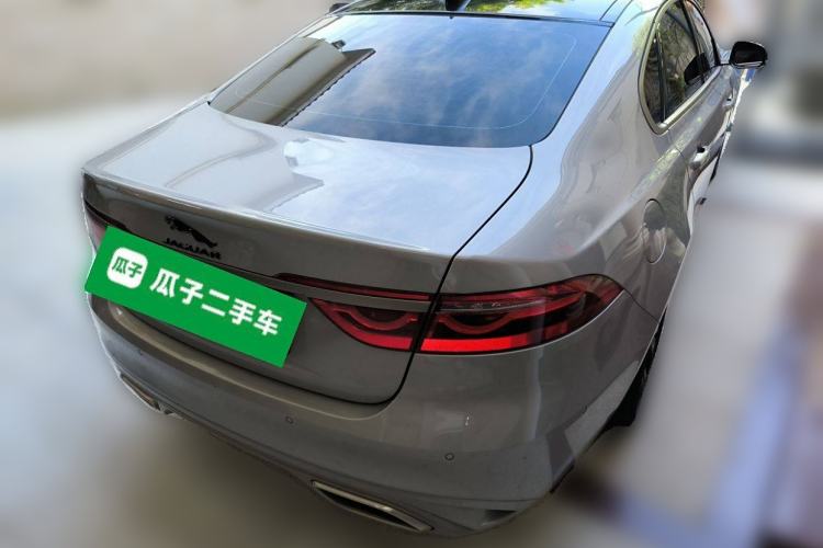 Used Jaguar XFL 2023 XFL 2.0T P250 Two-Wheel-Drive Prestige Luxury Gold Edition
