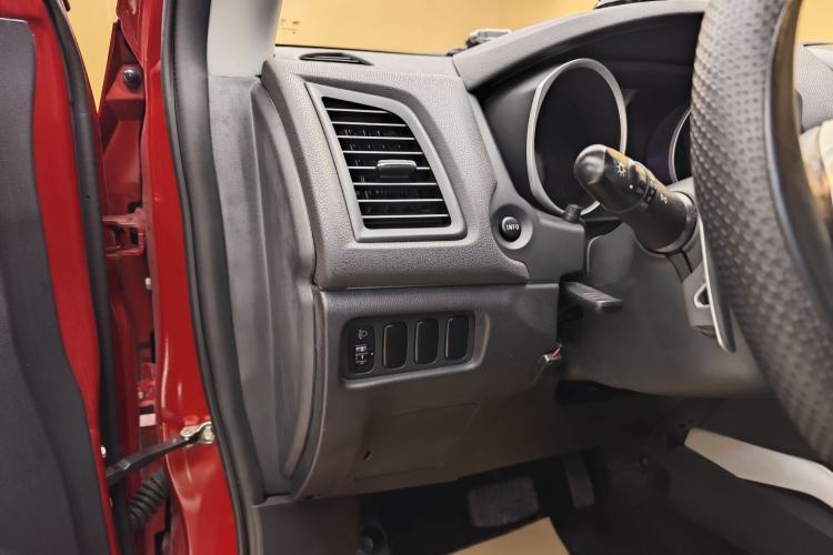 Used Mitsubishi ASX 2013 2.0L CVT Two-Wheel Drive Luxury Edition
