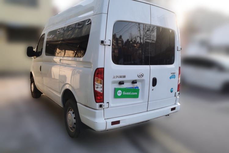 Used SAIC MAXUS Xintu V80 2023 2.0T Manual Classic Aoyuntong Short Wheelbase Mid-Roof 5/6-Seater