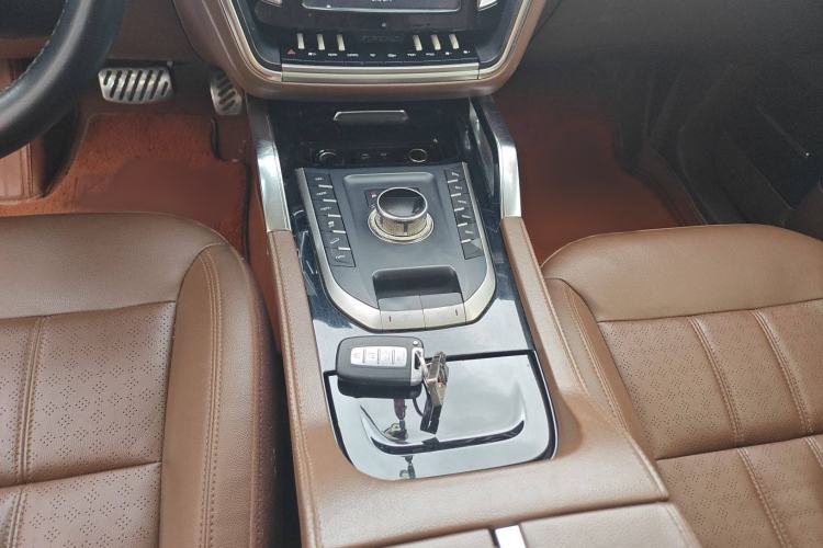 Used Zotye T700 2017 1.8T Dual-Clutch Prestige Model
