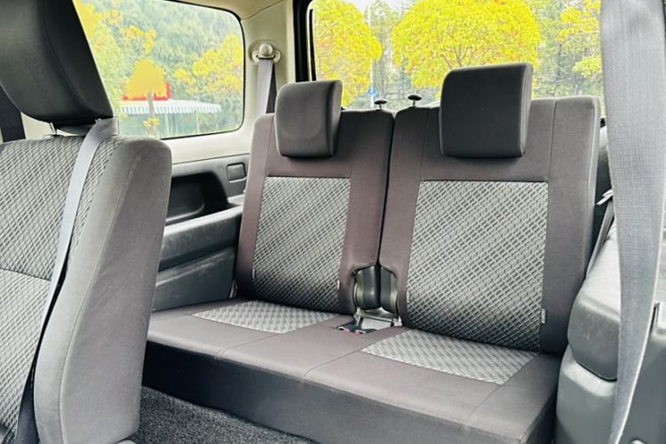 Used Suzuki Jimny 2015 1.3L AT JLX Navigation Edition
