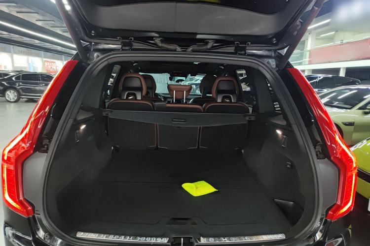 Used Volvo XC90 2021 B5 SmartDrive Luxury Edition 5-seater
