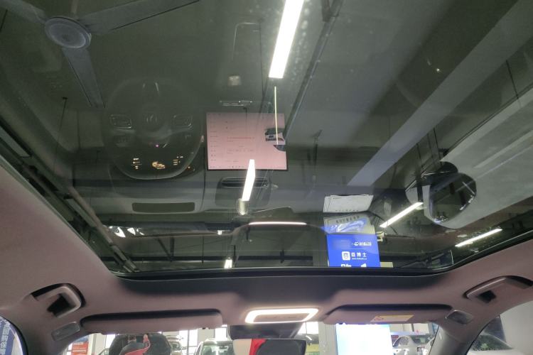 Used Zeekr 7X 2025 100 kWh Long-Range Rear-Wheel Drive with Intelligent Driving Features
