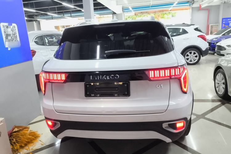 Used Lynk & Co 01 2017 2.0T Two-Wheel Drive Pro Edition
