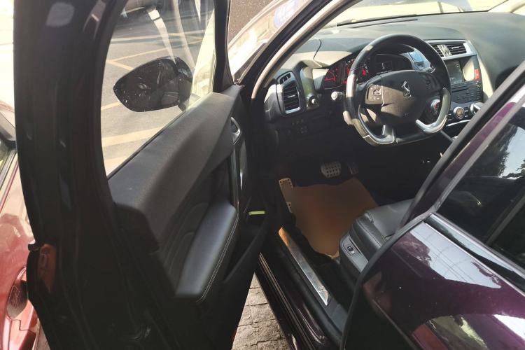 Used  5 2013 1.6T Luxury Edition THP200
