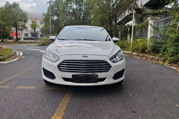 Used Ford Escort 2019 Revised 1.5L Automatic ZhiXiang Version China VI Standard
