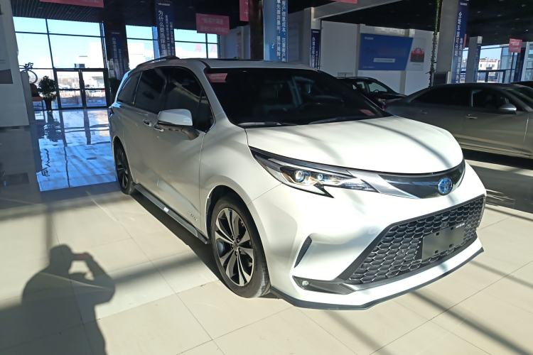 Used Toyota Granvia 2023 2.5L Hybrid Flagship VIP Edition