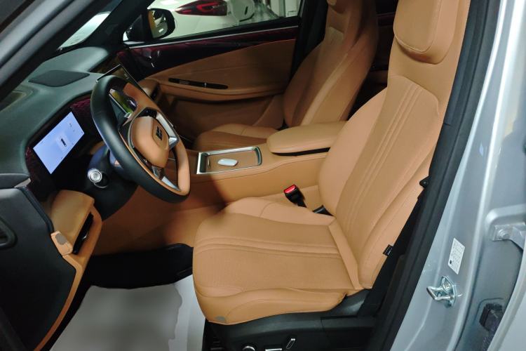 Used  L7 2025 EM-i 115km Exploration+ Edition