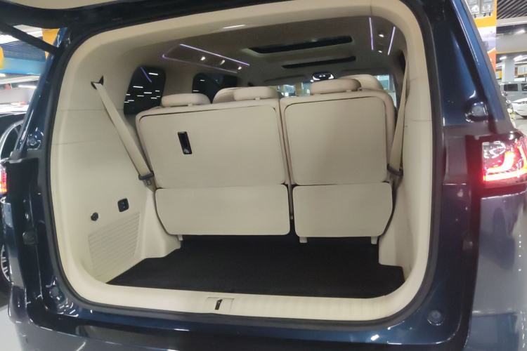 Used VOYAH Dream 2025 PHEV Four-Wheel Drive Prestige Kunpeng Edition