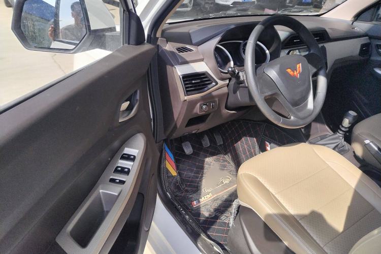 Used Wuling Hongguang 2021 1.5L Facelifted S Comfort Version with Electric Power Steering LAR
