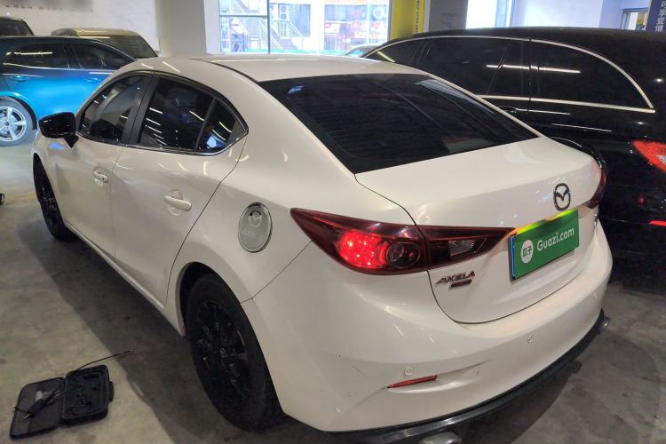 Used Mazda Mazda 3 Axela 2016 Sedan 1.5L Automatic Comfort Model
