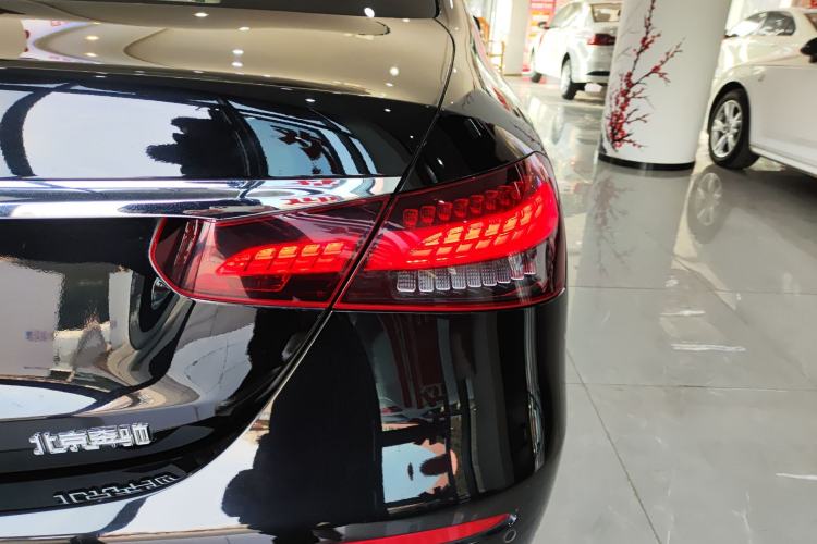 Used Mercedes-Benz E-Class 2023 Facelift E 260 L
